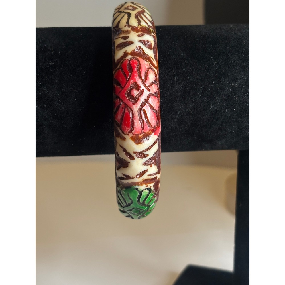 1970s Resin Boho Floral Bangle Bracelet Hand Painted Carved Details
